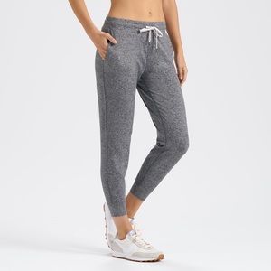 Vuori Performance Jogger - Heather Grey